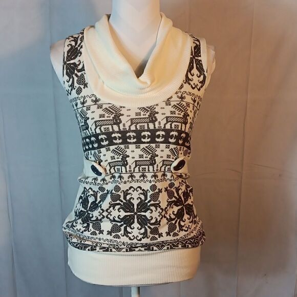 Bui Yah Kah Sleeveless Knit Sweater - Picture 1 of 7